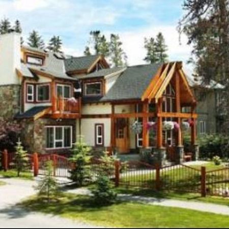 Beaujolais Boutique B&B At Thea'S House Banff Eksteriør billede